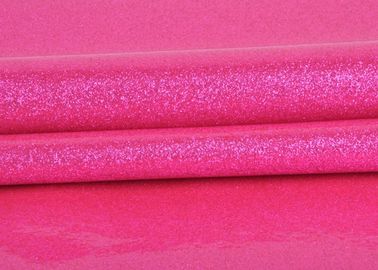 चीन टिकाऊ सिंथेटिक चमड़ा चमक पीवीसी फैब्रिक बैग बनाने के लिए लाल रंग गुलाब आपूर्तिकर्ता
