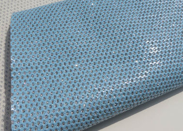 चीन हल्का नीला सुंदर छिद्रित चमड़ा कपड़ा निविड़ अंधकार चमड़ा सामग्री कपड़ा आपूर्तिकर्ता