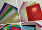 कार्ड बनाने के लिए हस्तनिर्मित रंग नालीदार चमक कार्ड पेपर छुट्टी सजावट आपूर्तिकर्ता